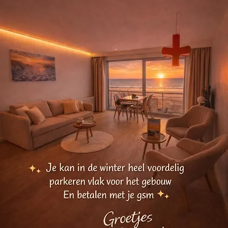 Zwembad Met Frontaal Zeezicht 公寓