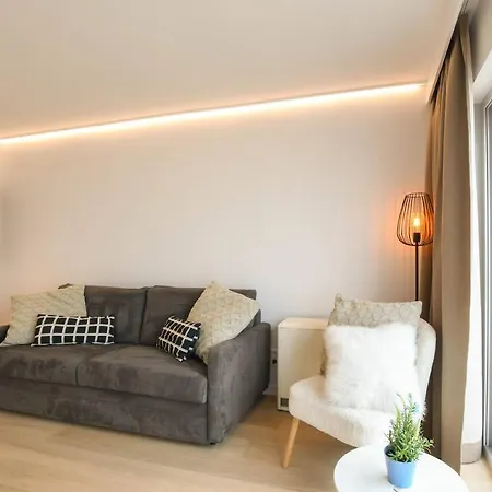 아파트 Zwembad Met Frontaal Zeezicht *