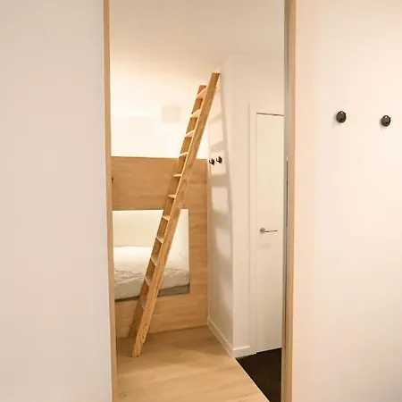 Zwembad Met Frontaal Zeezicht Lejlighed Oostende